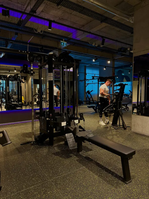 Logo Columbia Fitness