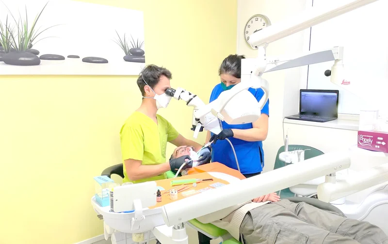 Logo DENTAimplant