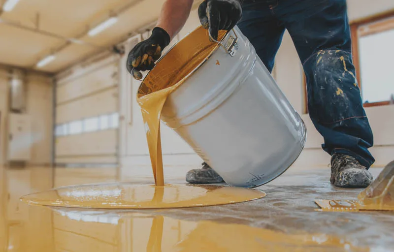 Pardoseli epoxidice industriale — hale & depozite